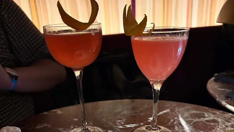 Tragos en una librería oculta de Polanco 
